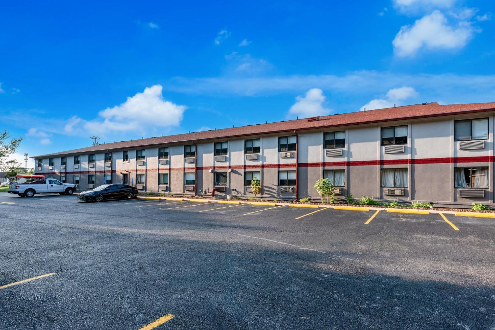 Red Roof Inn & Suites Vineland - Buena Bagian luar foto