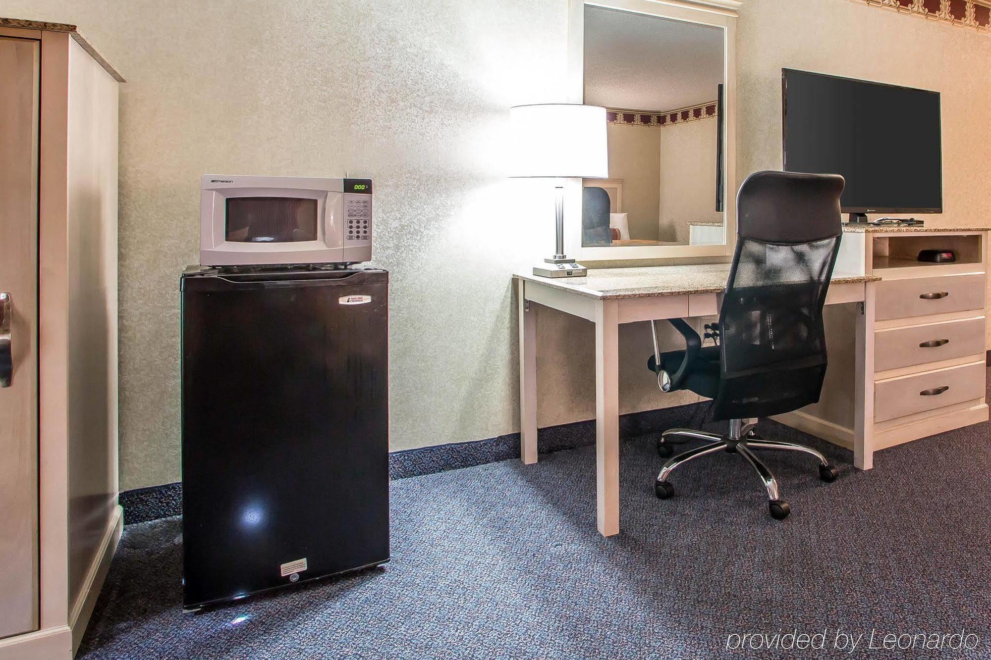 Red Roof Inn & Suites Vineland - Buena Bagian luar foto